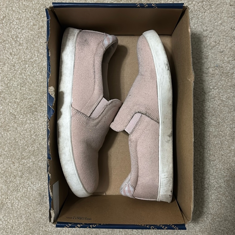 Dr. Scholl’s, Women’s Slip On Sneakers, Used Condition, Size 8M, Comes In Box